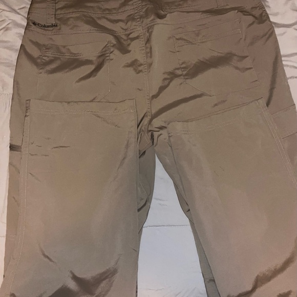 Columbia Men's Khaki Cargo Pants Omni-Shade Outdoors 38/32 never worn! - Picture 6 of 6